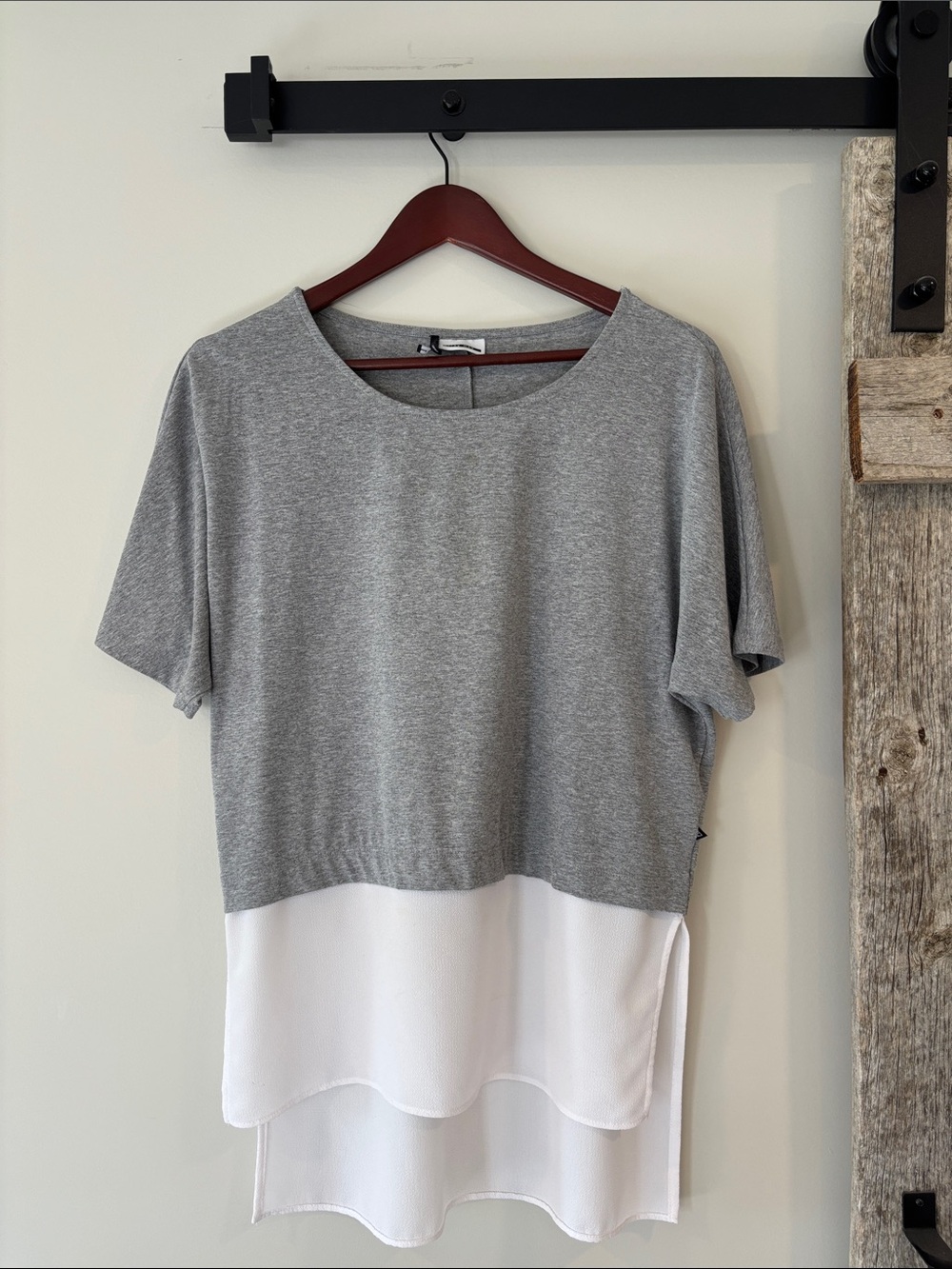 Noisy may Oversized Gray & White Layered Short Sleeve Top size small